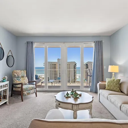 Laketown Wharf - 810